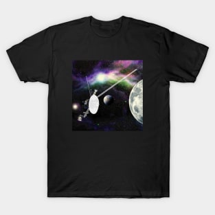 Voyager space probe. Galaxy. Stars. Aliens. Extraterrestrial encounter. T-Shirt